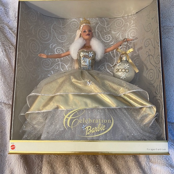 - - NRFB Celebration Barbie ~ 2000 🎊 - Picture 4 of 13